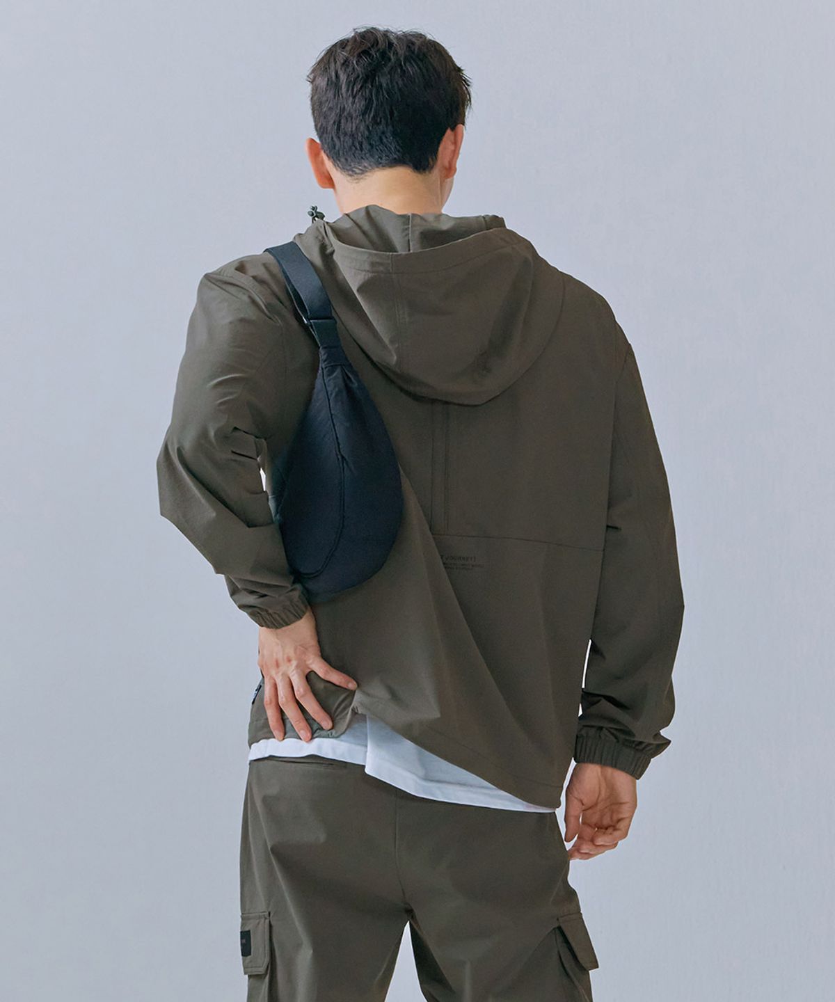 체이스컬트(CHASECULT) 남성 스트레치 후드 아노락 티셔츠-CERK5118B0V