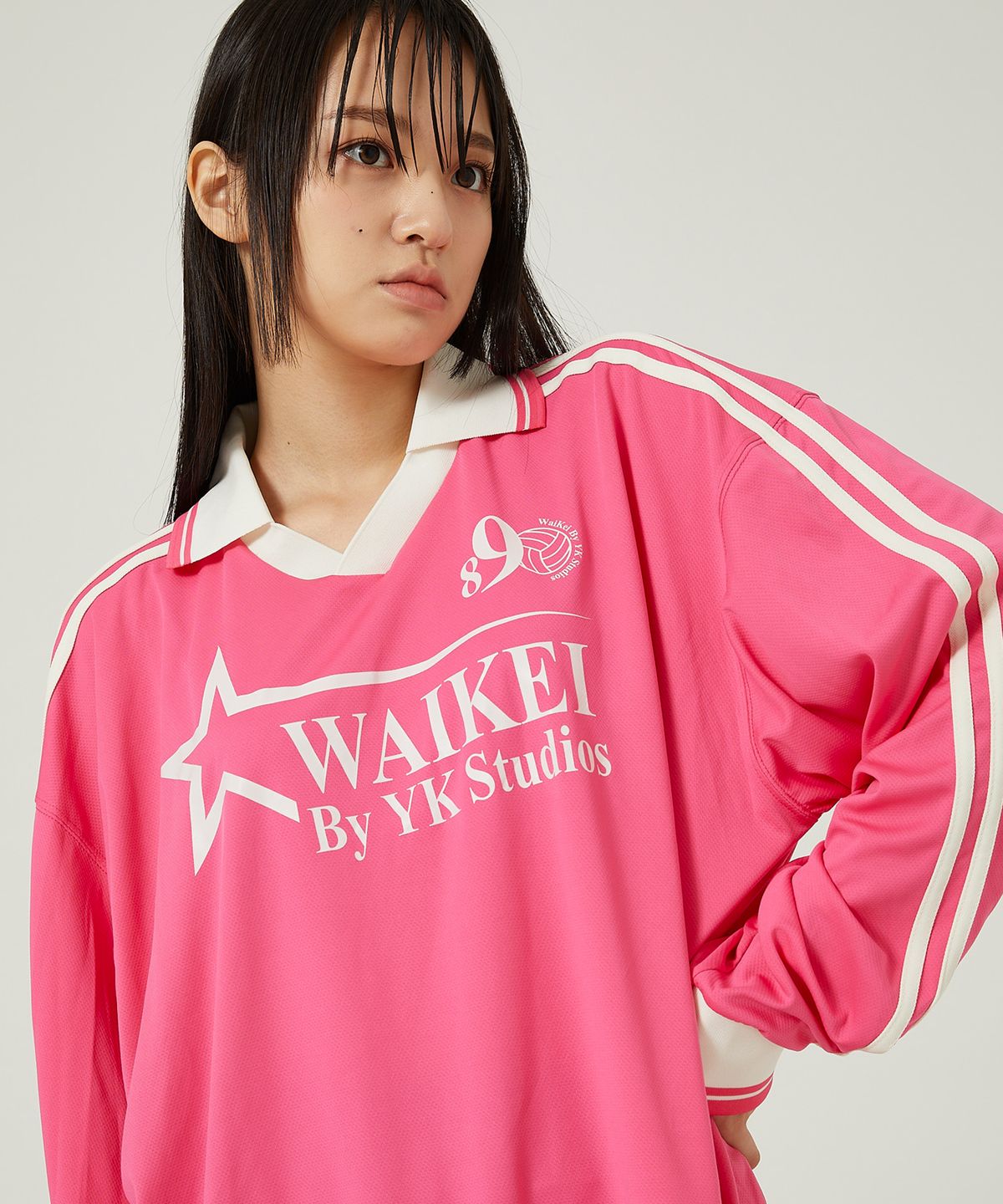 와이케이(WAIKEI) 스타 로고 카라 져지 롱슬리브 티셔츠 핑크