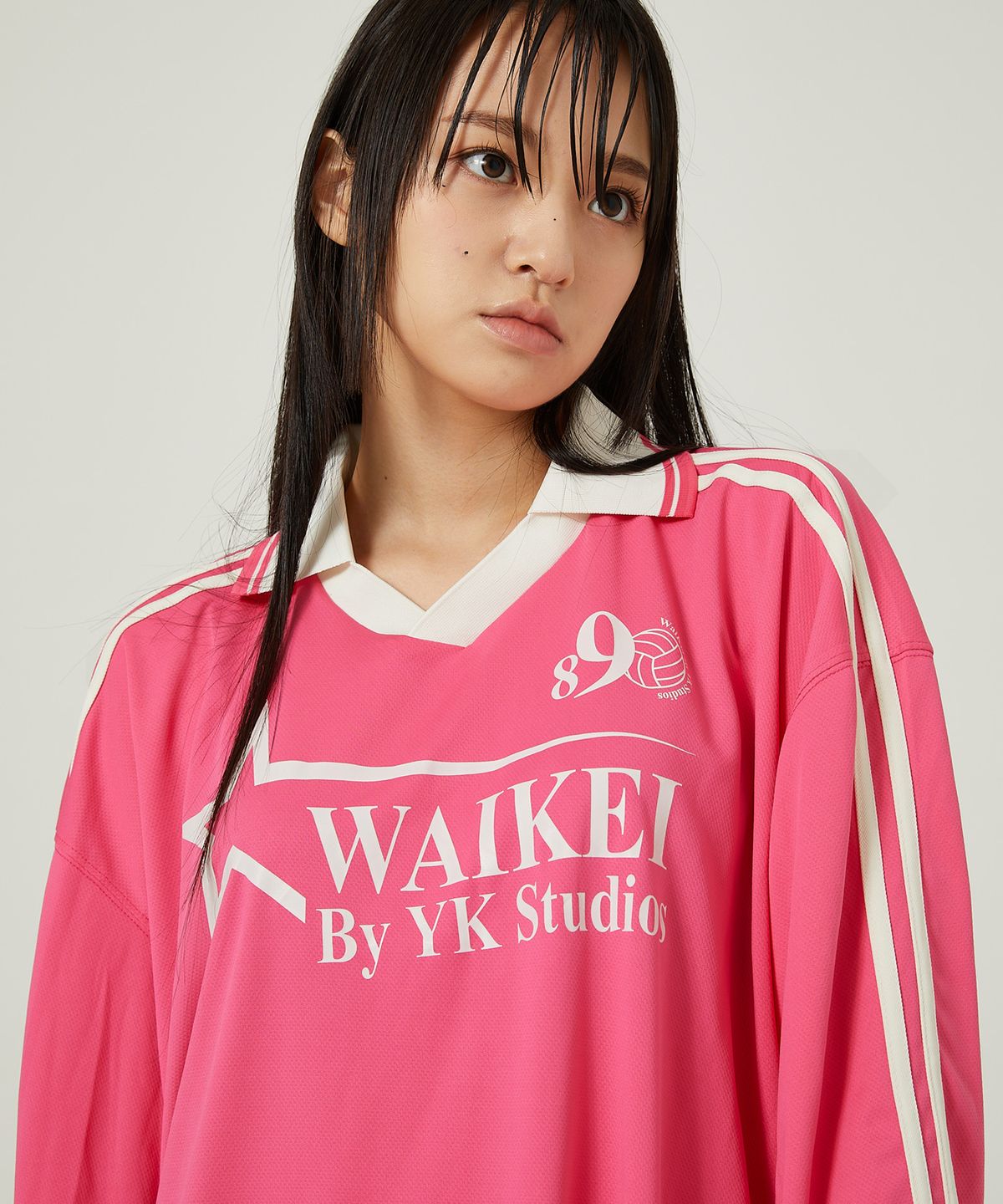 와이케이(WAIKEI) 스타 로고 카라 져지 롱슬리브 티셔츠 핑크