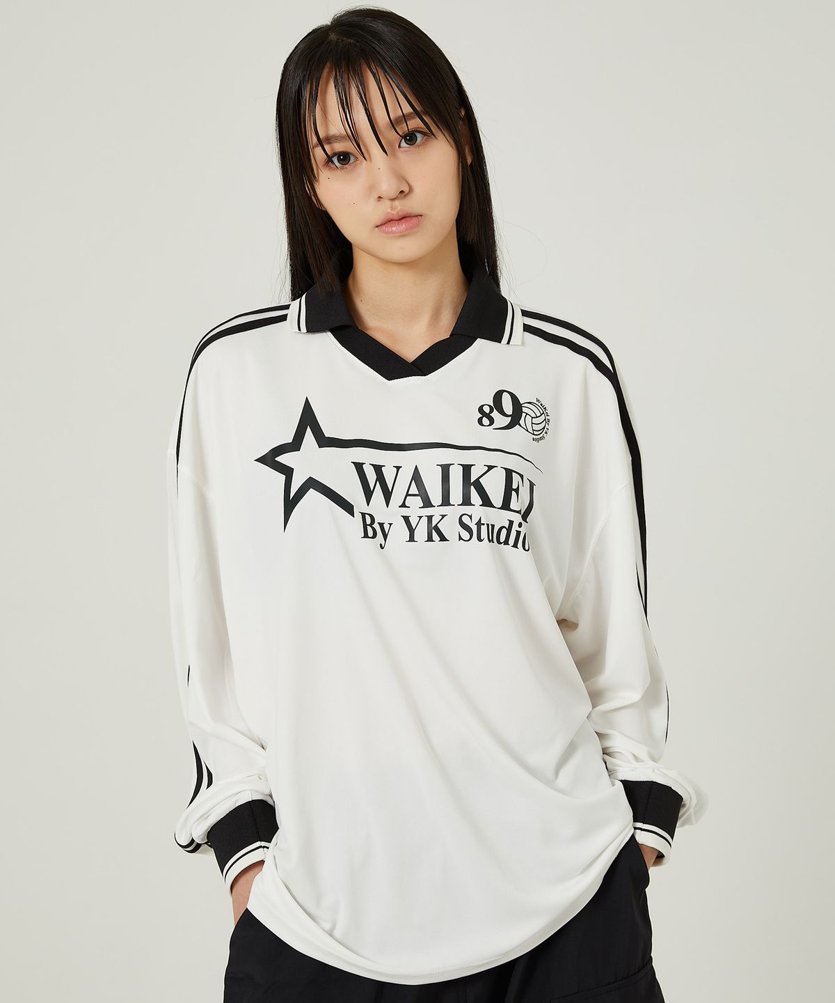 와이케이(WAIKEI) 스타 로고 카라 져지 롱슬리브 티셔츠 오프화이트