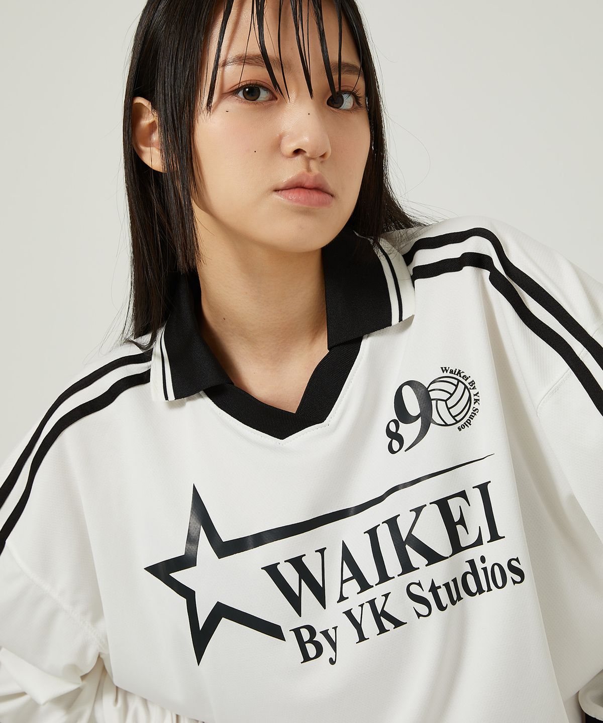 와이케이(WAIKEI) 스타 로고 카라 져지 롱슬리브 티셔츠 오프화이트