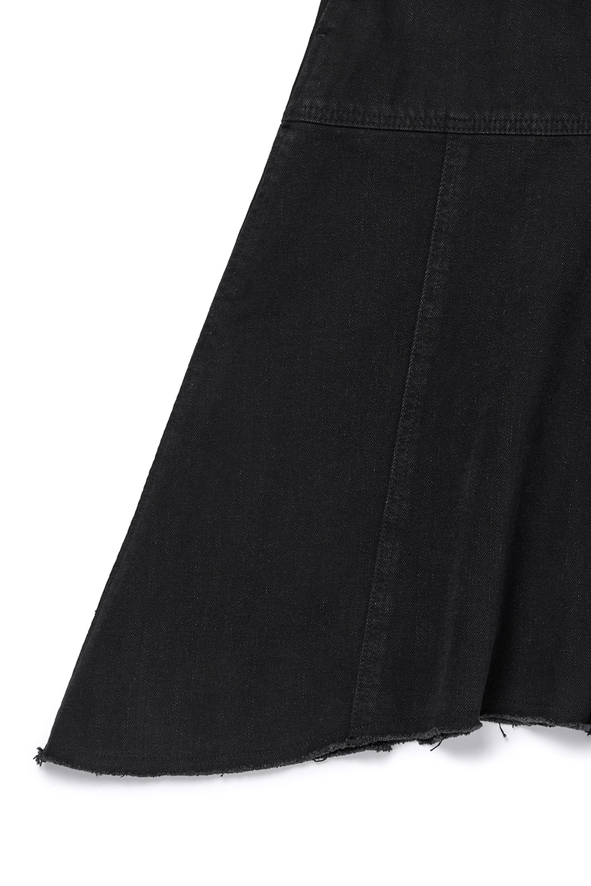 커렌트(CURRENT) ASYMMETRIC FLARE MIDI SKIRT [BLACK]