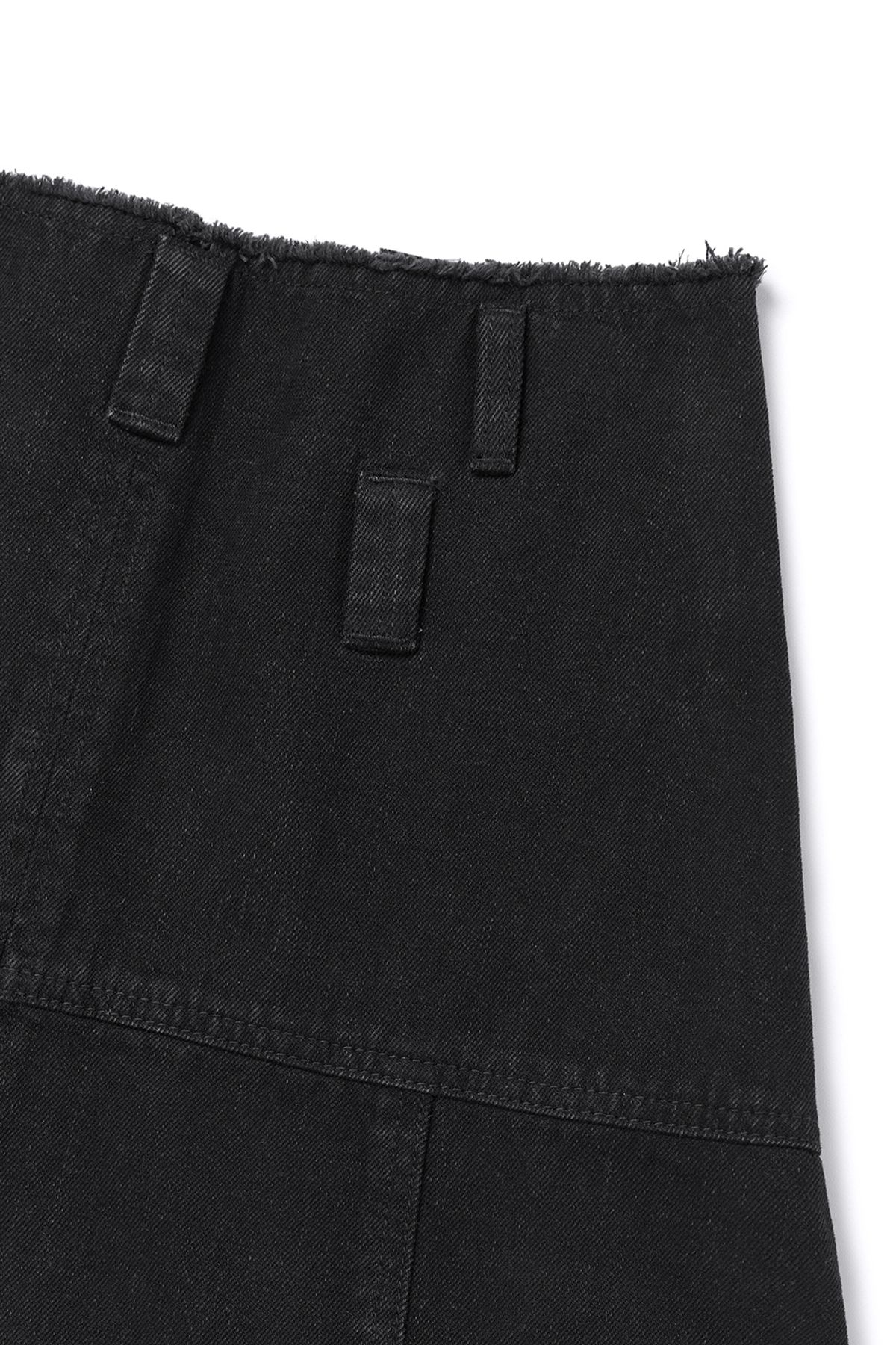 커렌트(CURRENT) ASYMMETRIC FLARE MIDI SKIRT [BLACK]