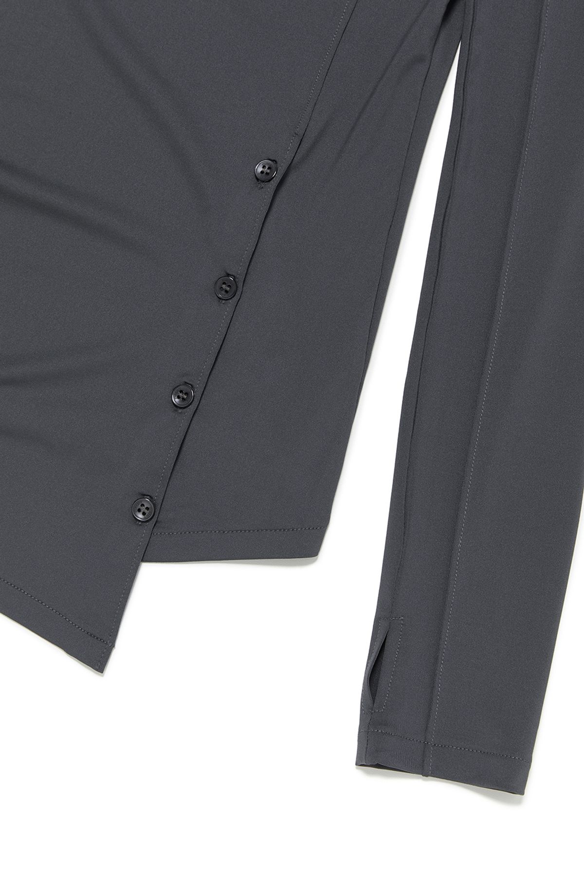 커렌트(CURRENT) ASYMMETRIC HALF NECK SLIT TOP [CHARCOAL]
