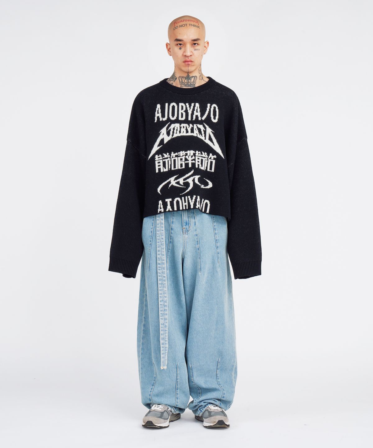 아조바이아조(AJOBYAJO) [PBA] Total Logo Cropped Sweater [BLACK]
