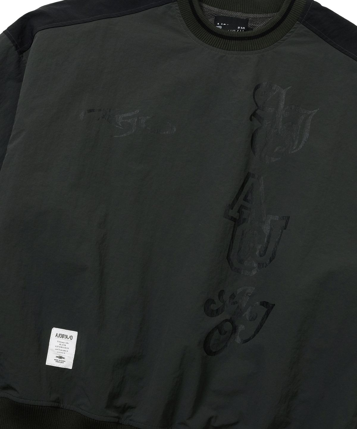아조바이아조(AJOBYAJO) [PBA] Total Logo Nylon Sweatshirt [CHARCOAL]