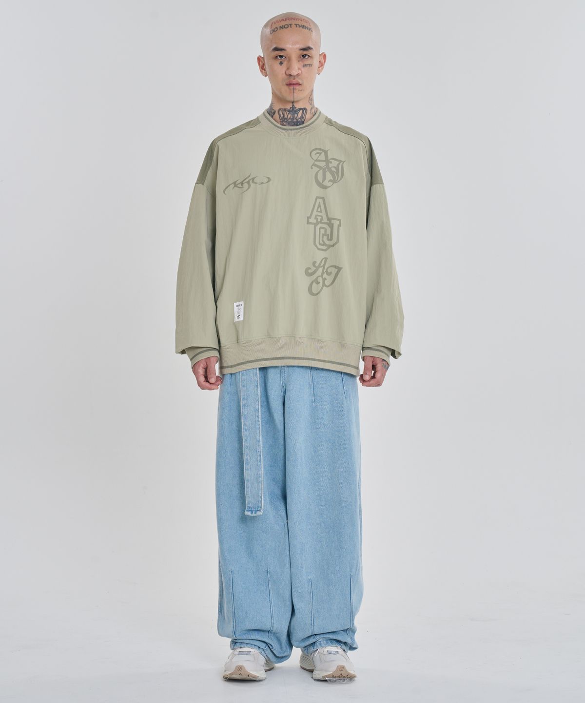 아조바이아조(AJOBYAJO) [PBA] Total Logo Nylon Sweatshirt [BEIGE]