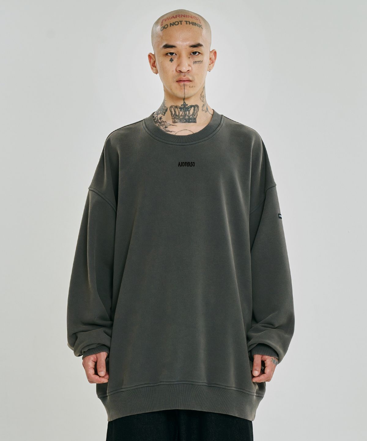 아조바이아조(AJOBYAJO) [PBA] Five AJO Logos Washed Sweatshirt [CHARCOAL]