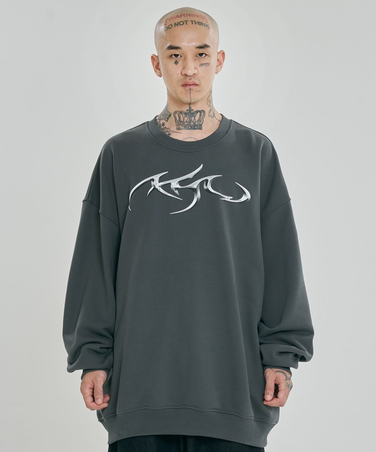 아조바이아조(AJOBYAJO) [PBA] Tribal AJO Sweatshirt [CHARCOAL]