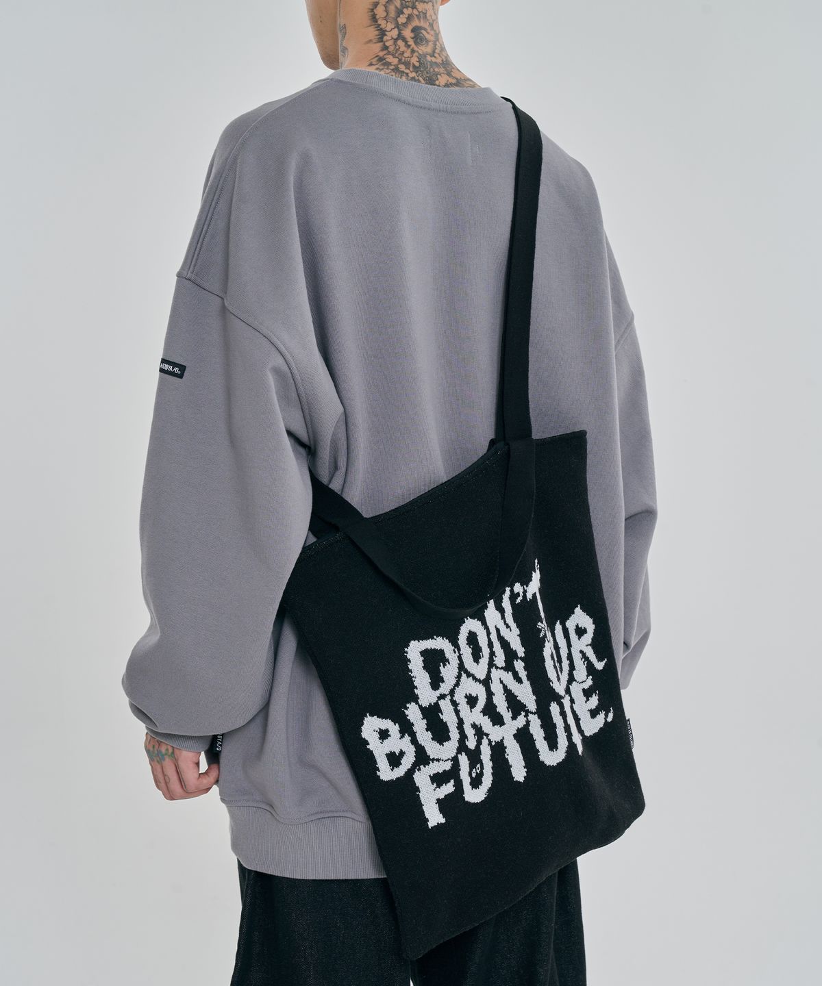 아조바이아조(AJOBYAJO) [PBA] DBOF Knitted Tote Bag [BLACK]