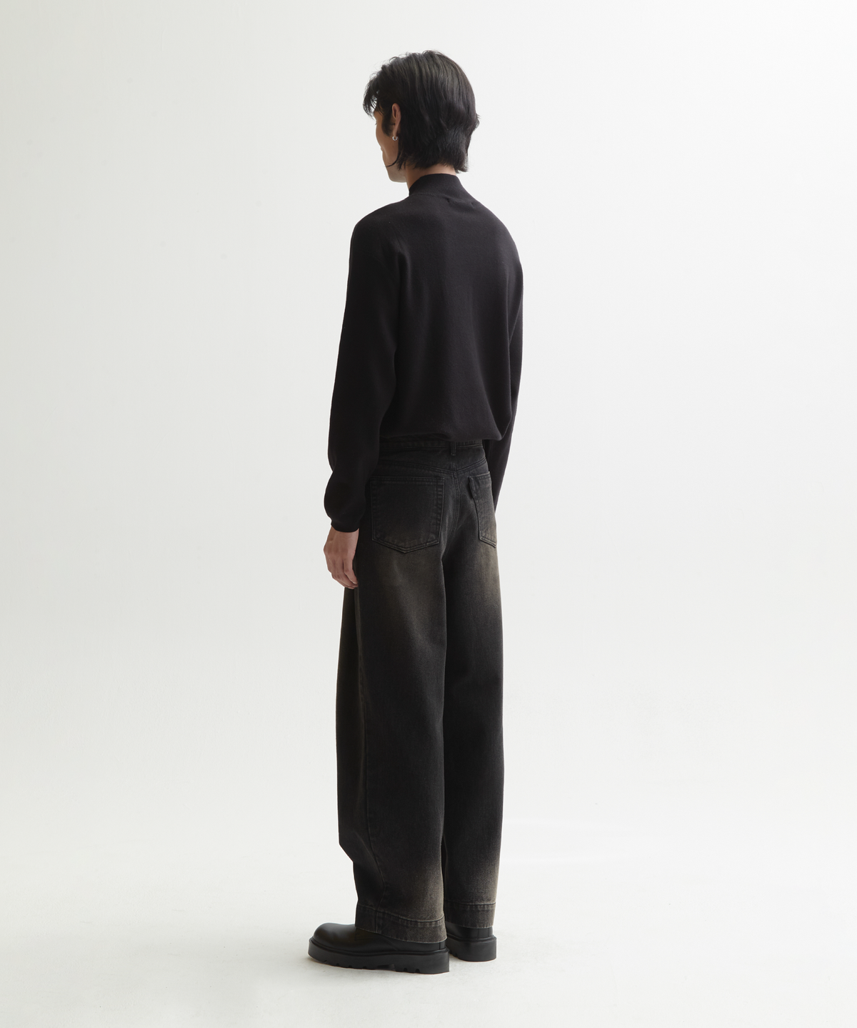 넌블랭크(NONBLANK) 모크넥 니트_BLACK