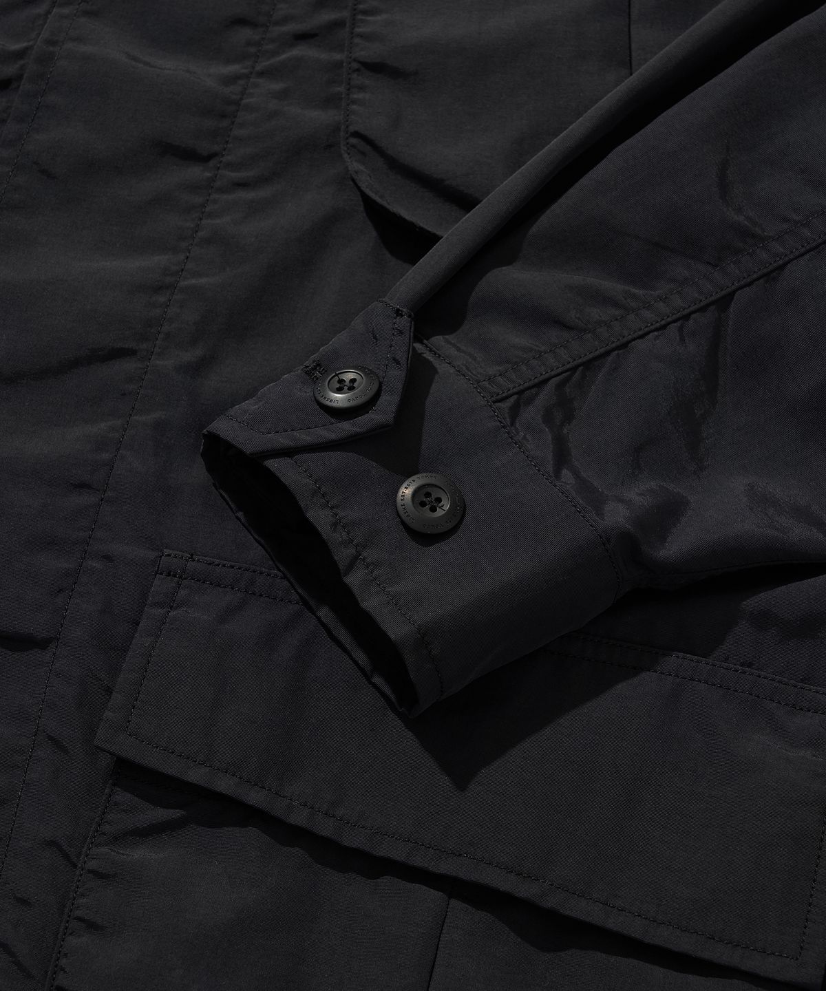 리베레(LIBERE) INVISIBLE JUNGLE JACKET / BLACK