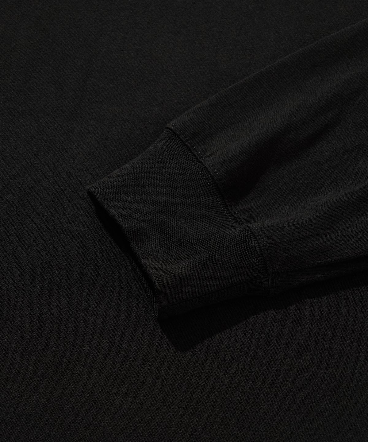 리베레(LIBERE) FLOWER LONG SLEEVE TEE / BLACK