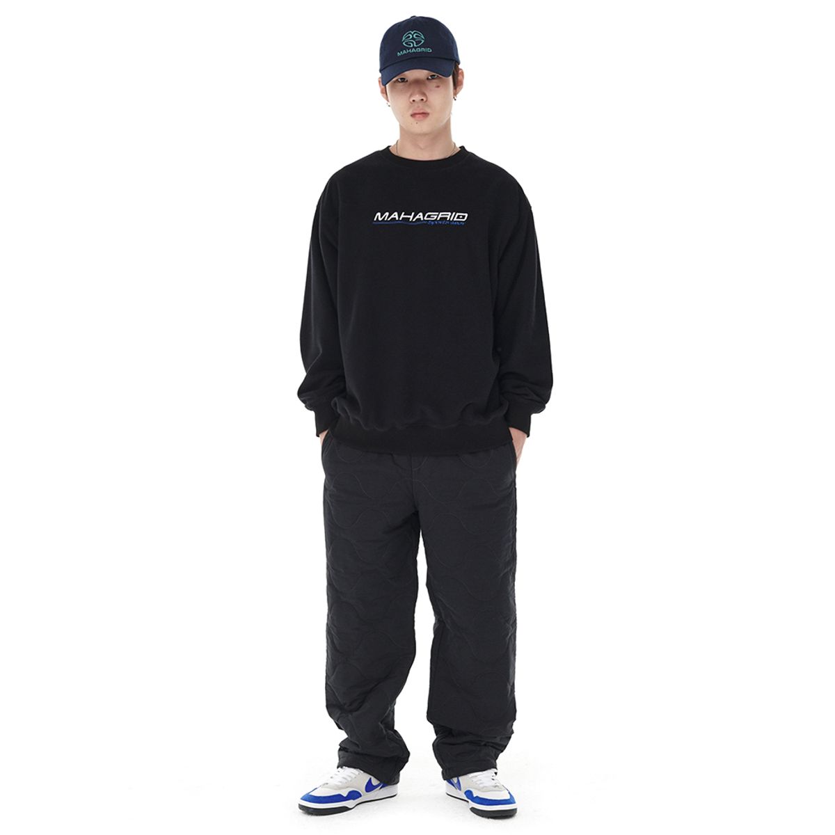 마하그리드(MAHAGRID) SPORTS LOGO FLEECE CREWNECK BLACK(MG2DFMM462A)