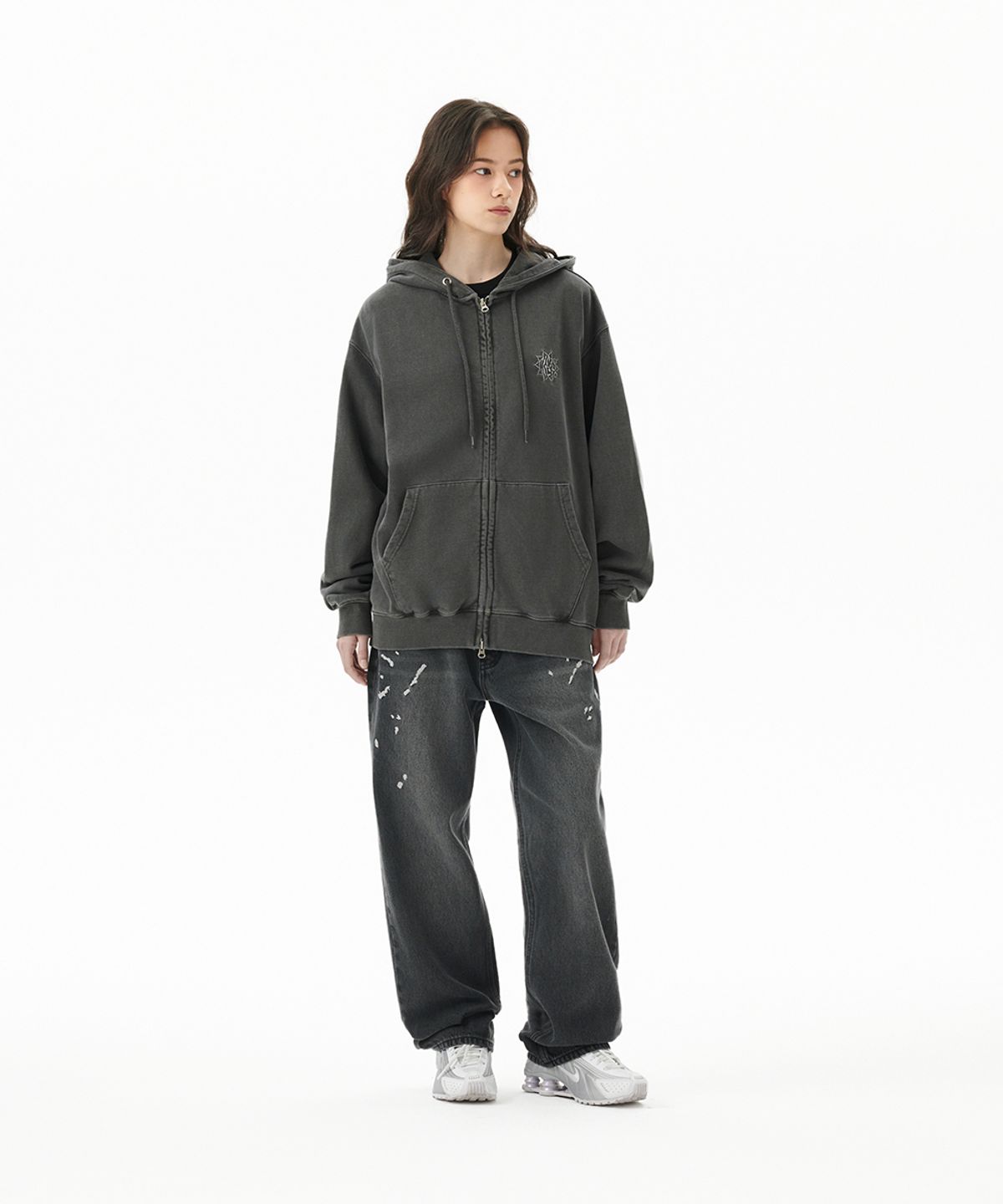 마하그리드(MAHAGRID) SUN LOGO PIGMENT ZIP UP HOODIE CHARCOAL(MG2DFMM430A)