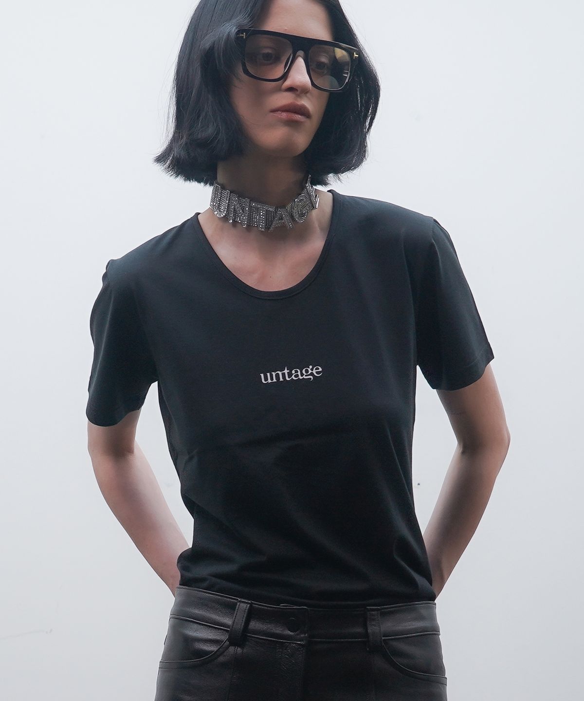 언티지(UNTAGE) 텐셀 로고 프린트 반팔 티셔츠[Black(UNISEX)]_UTT-ST32