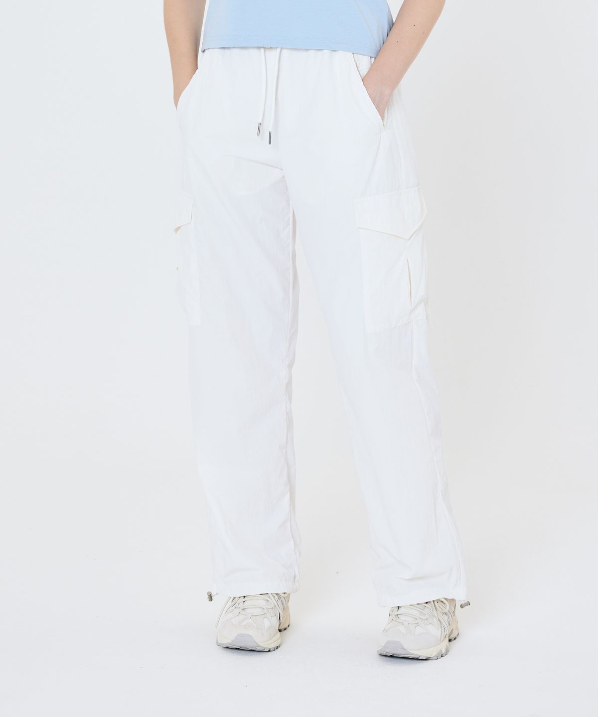카고브로스 포 우먼(CARGOBROS FOR WOMAN) 나일론 카고 스트링 팬츠 (아이보리)