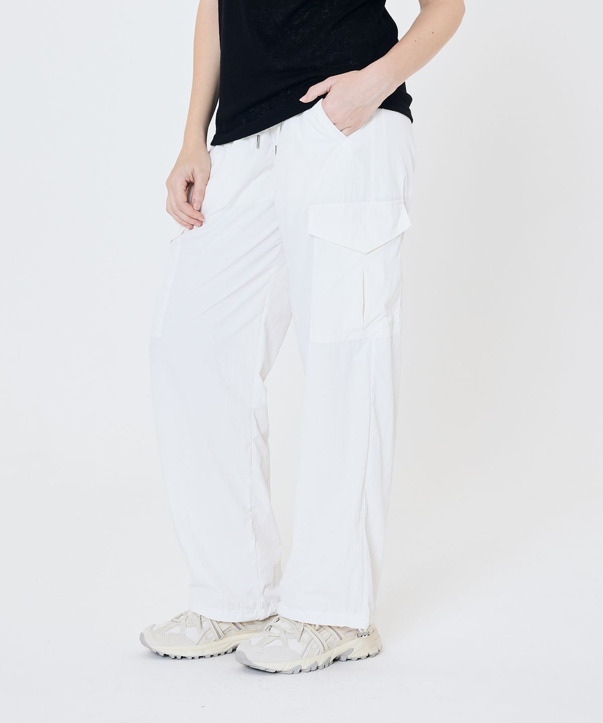 카고브로스 포 우먼(CARGOBROS FOR WOMAN) 나일론 카고 스트링 팬츠 (아이보리)
