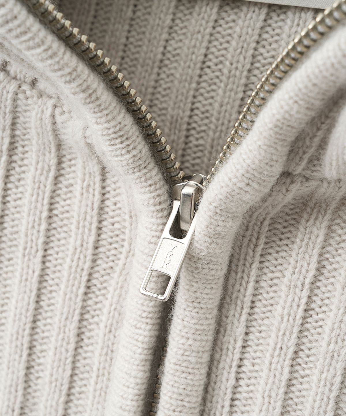 문선(MOONSUN) UNISEX, Balaclava Knit Top / Mist
