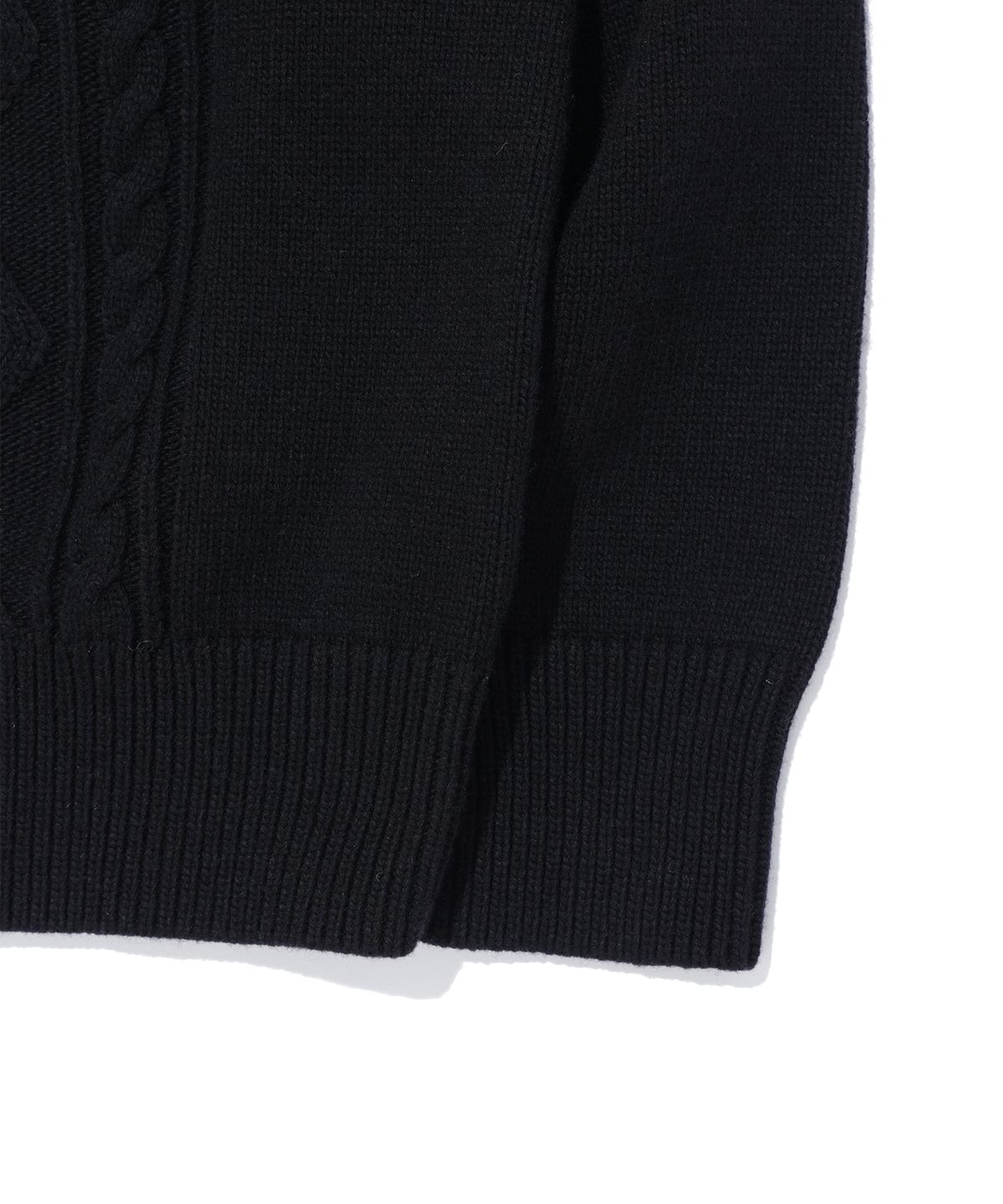사운즈라이프(SOUNDSLIFE) ZIGZAG Cable Collar Knit Zip-Up Black