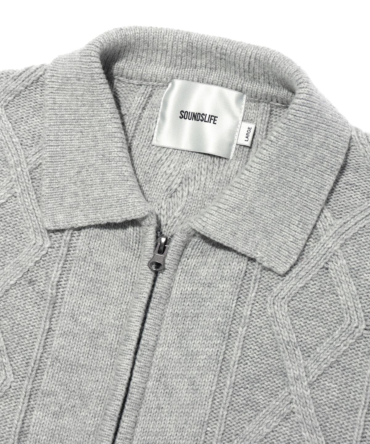 사운즈라이프(SOUNDSLIFE) ZIGZAG Cable Collar Knit Zip-Up Light Grey