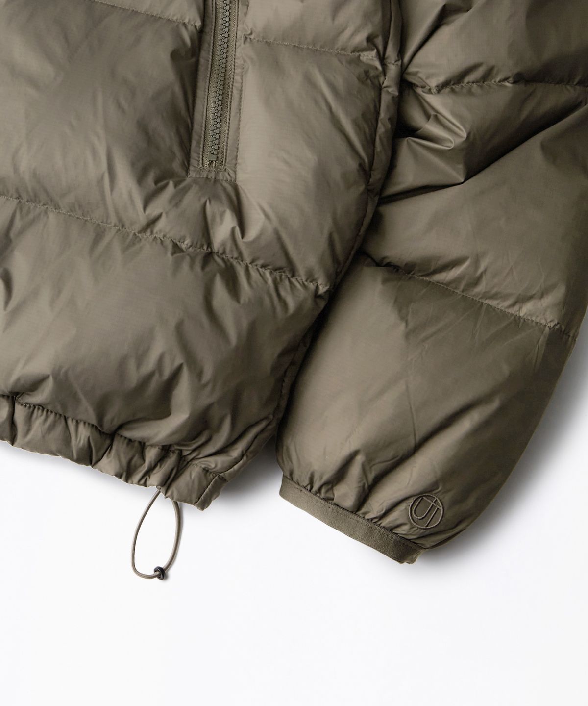 아웃스탠딩(OUTSTANDING) MOUNTAIN DOWN PARKA_BROWN