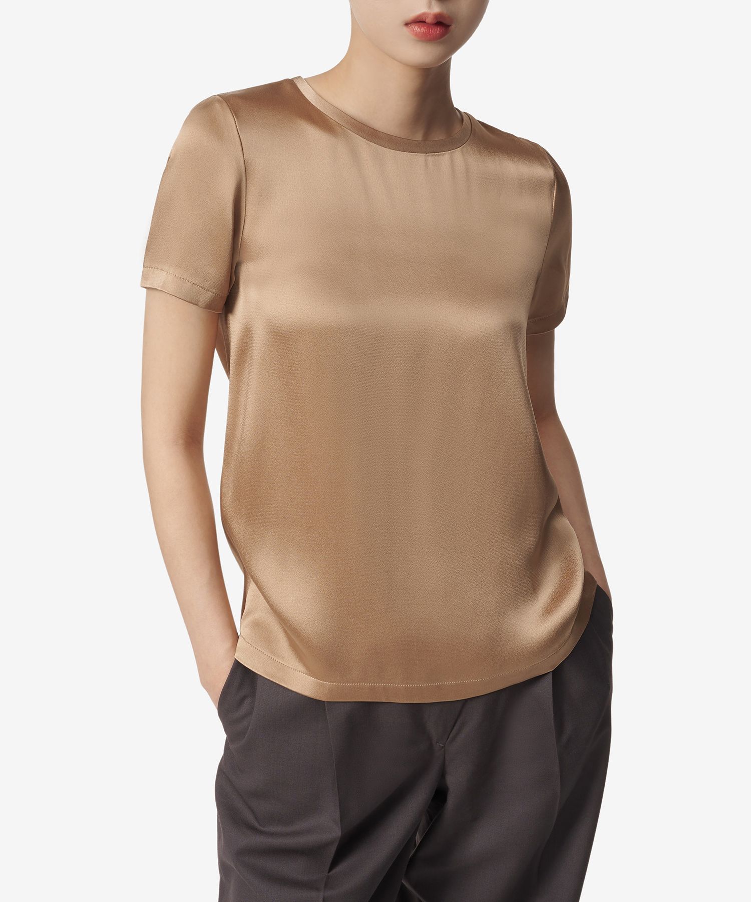 ■Max Mara■ Rebecca Short Sleeve T-Shirt Camel 916601396000 Viscose satin T-shirt, camel | 
