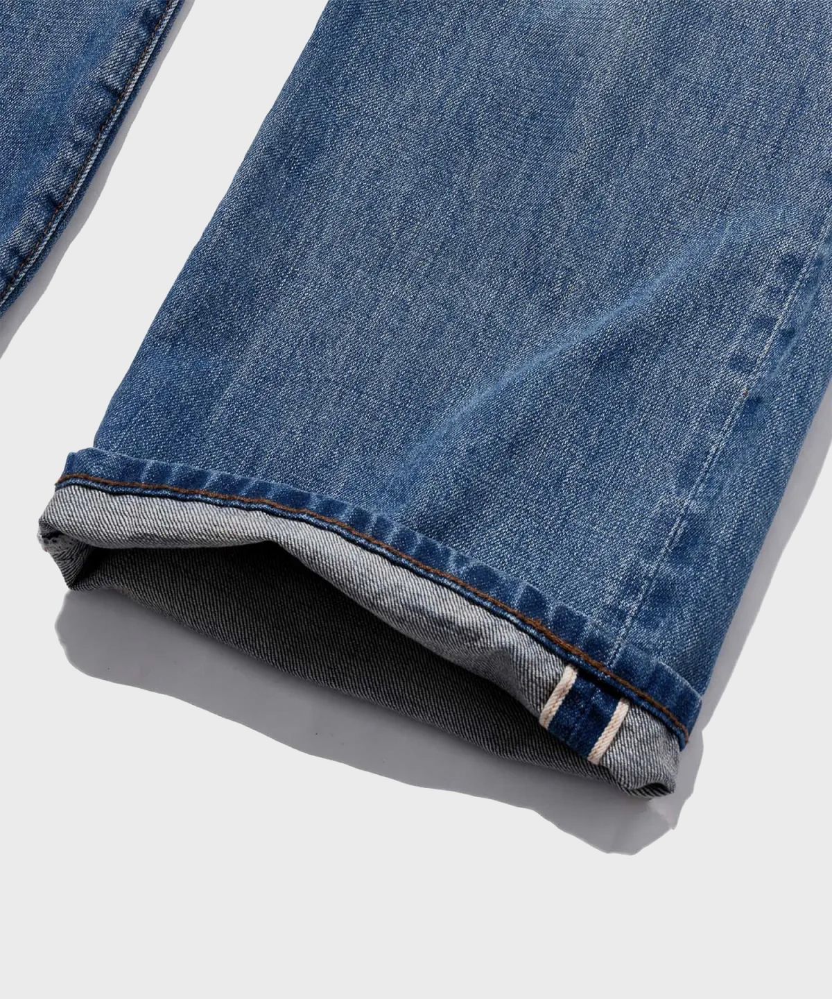 아웃스탠딩(OUTSTANDING) 30’S CINCH BACK SELVEDGE WIDE PANTS_L.BLUE
