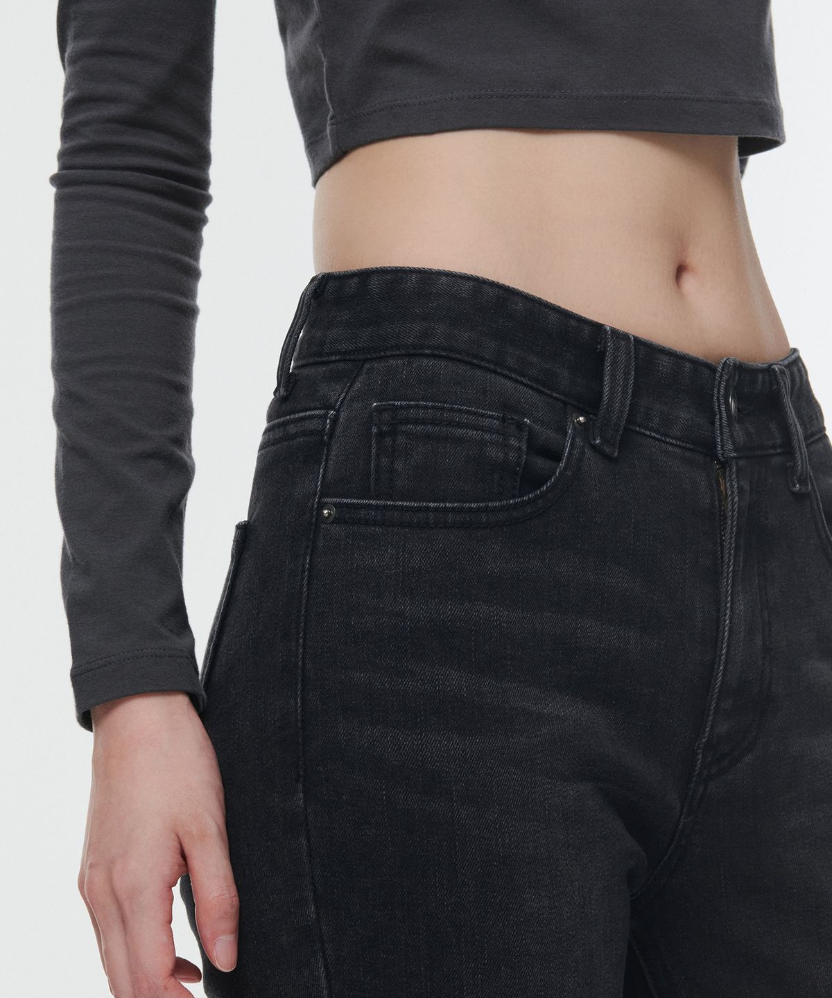 무신사 스탠다드 우먼(MUSINSA STANDARD WOMAN) 우먼즈 속기모 슬림 핏 데님 팬츠 [블랙]