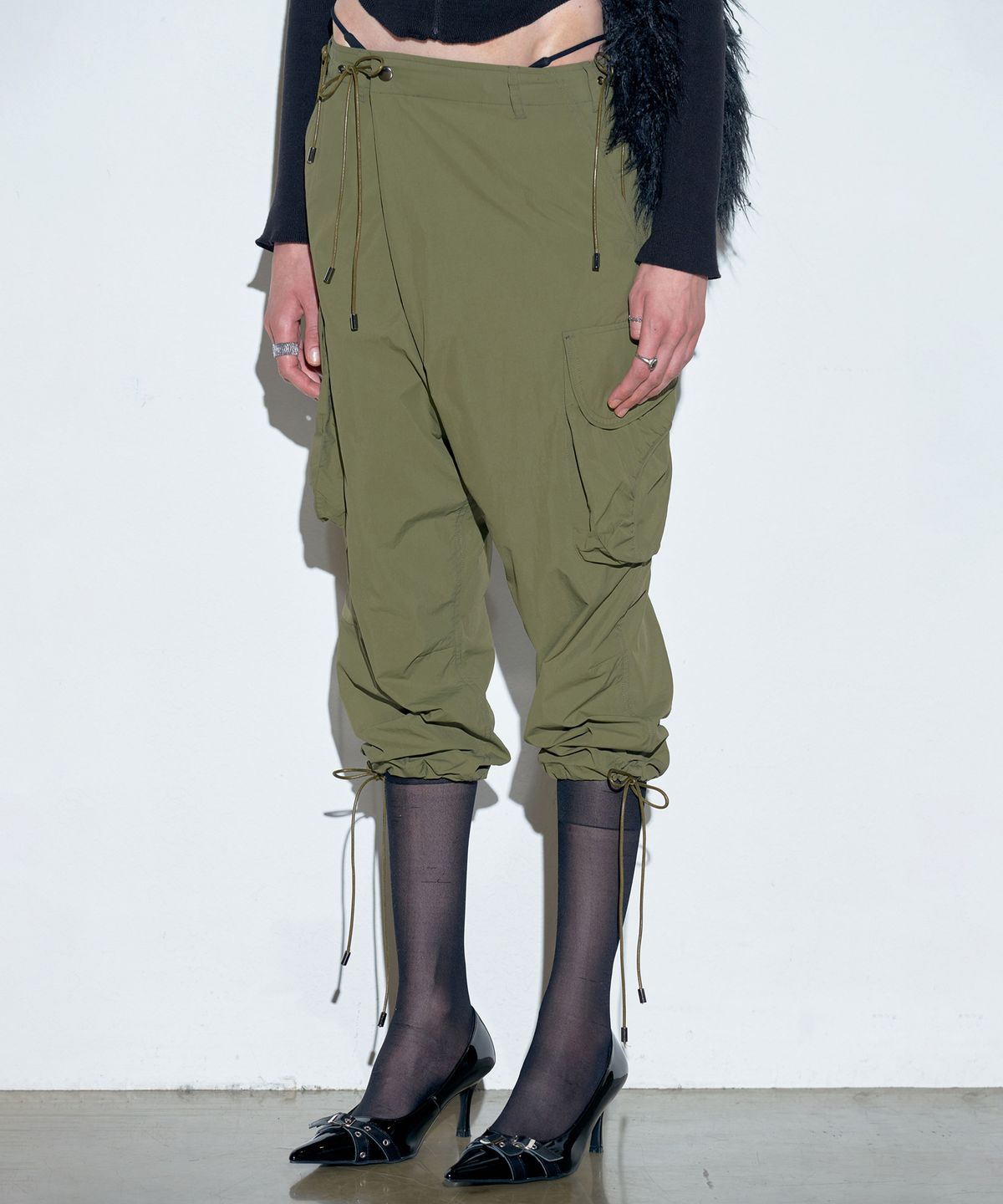 스컬프터(SCULPTOR) Cuffed Hem Cargo Trousers D.Khaki