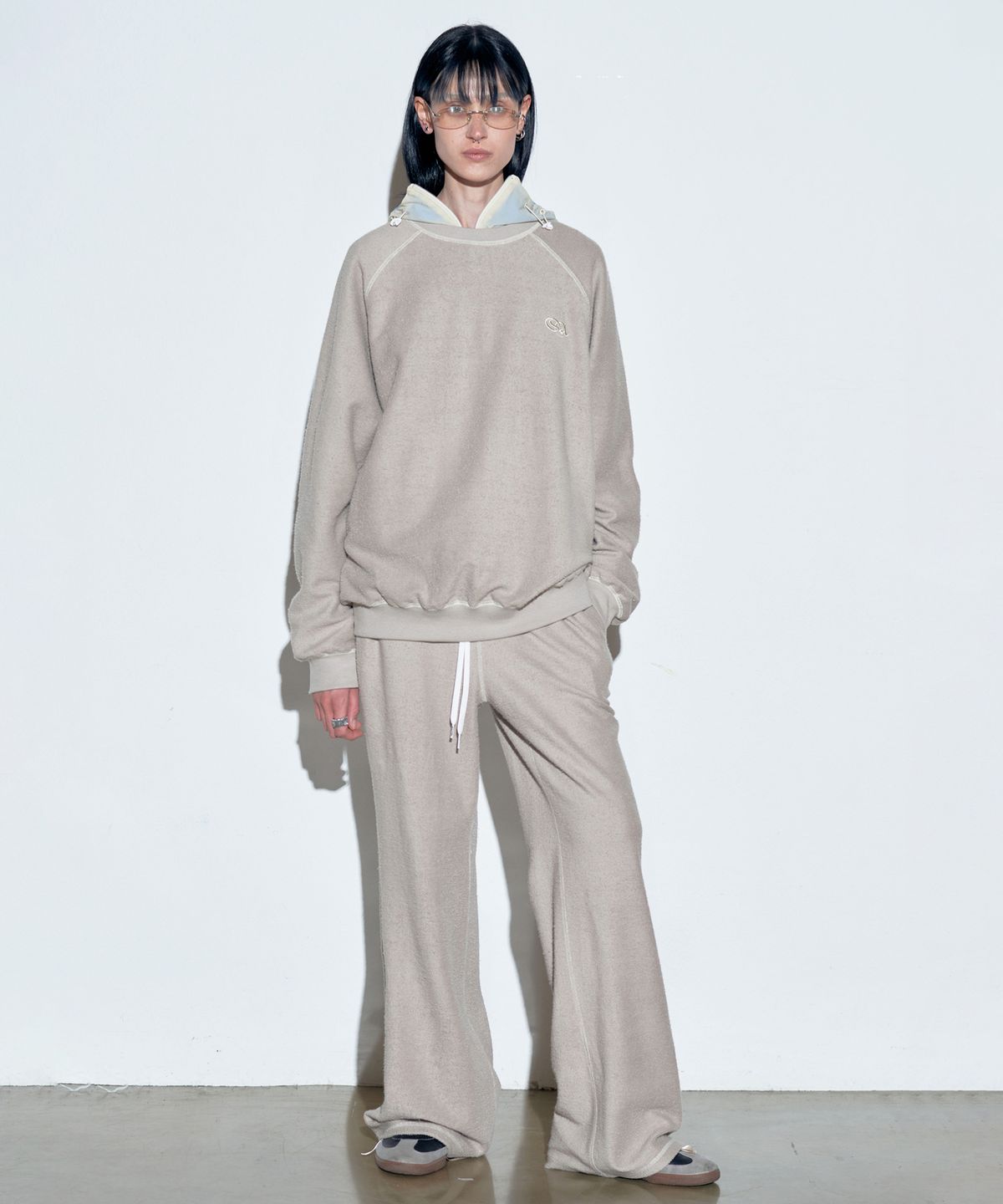 스컬프터(SCULPTOR) Inside-Out Sweatshirt Sand Beige