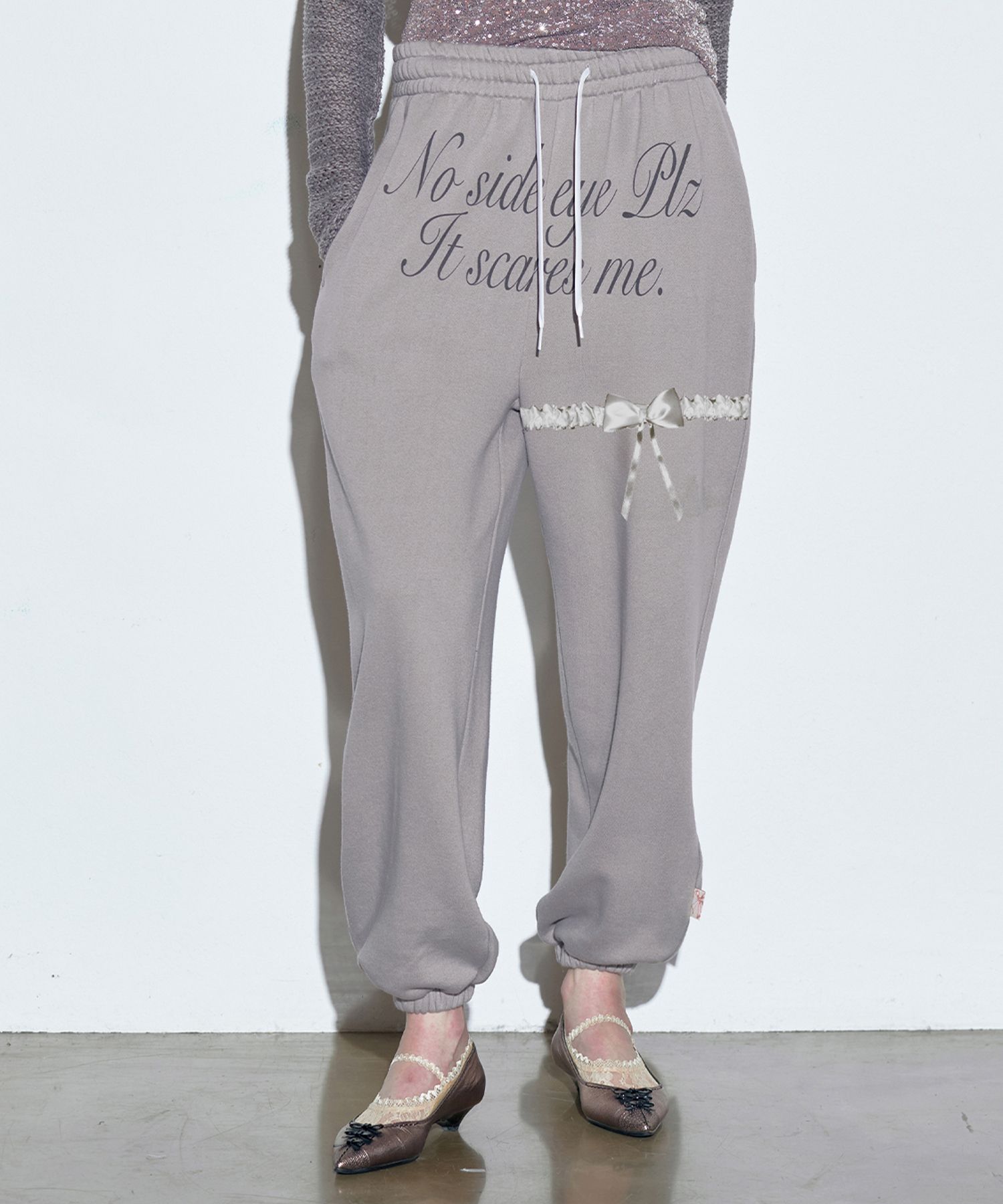 MUSINSA | SCULPTOR Wedding Garter Belt Jogger Pants Gray