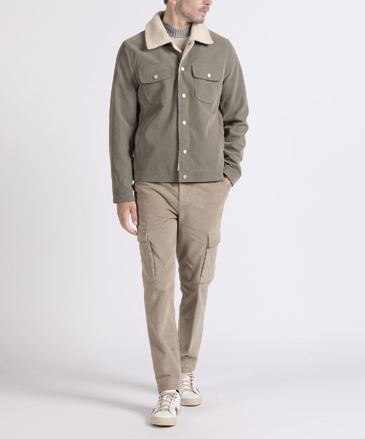 빠니깔레(PANICALE) 베이지 컬러배색 크루넥 니트