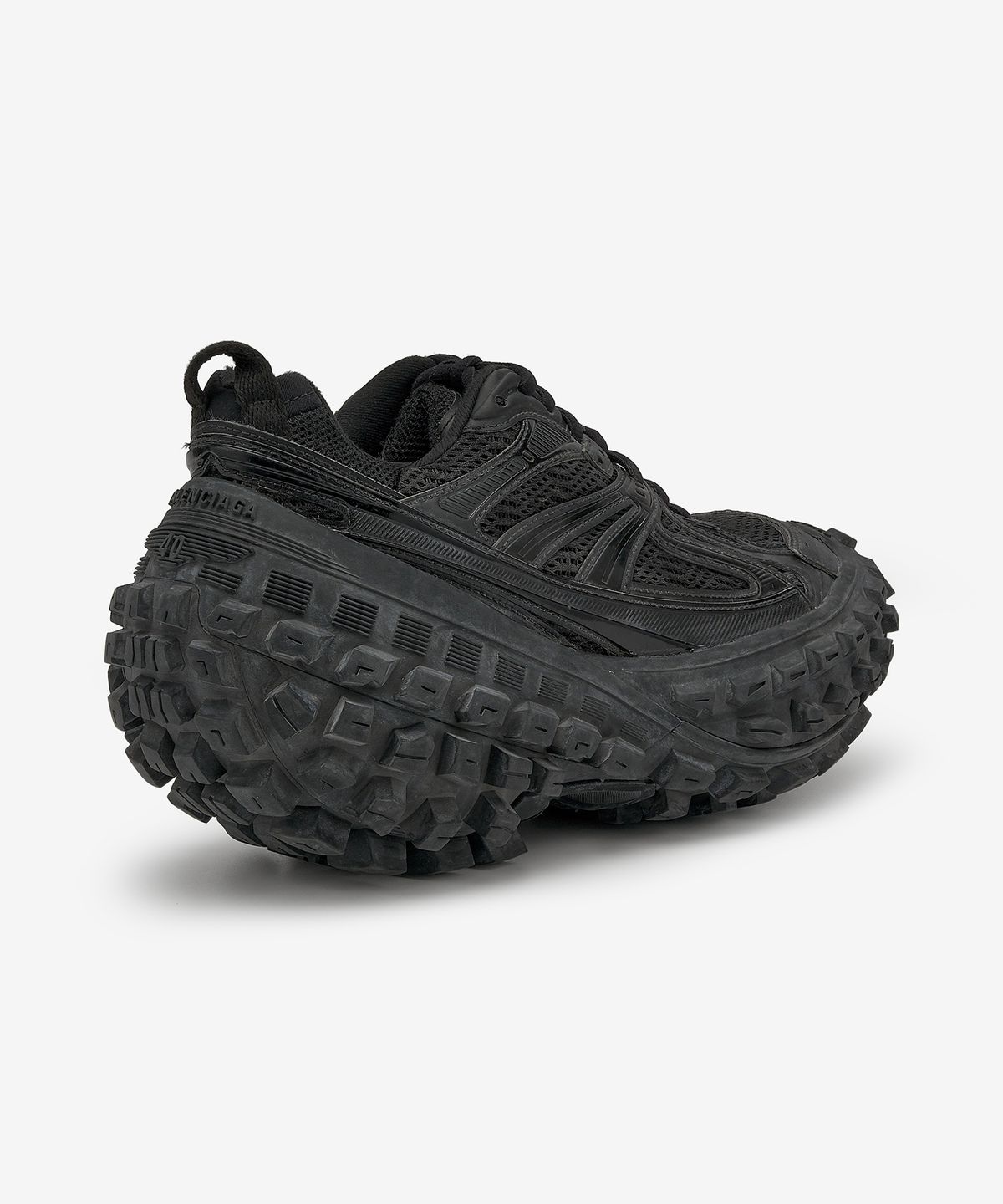 발렌시아가(BALENCIAGA) 바운서 디펜더 스니커즈 - 블랙 / 685613W2RA61000