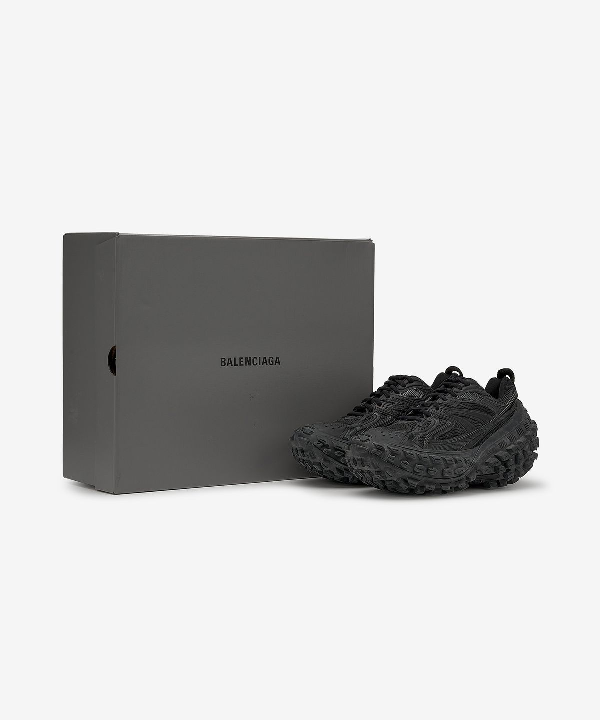 발렌시아가(BALENCIAGA) 바운서 디펜더 스니커즈 - 블랙 / 685613W2RA61000