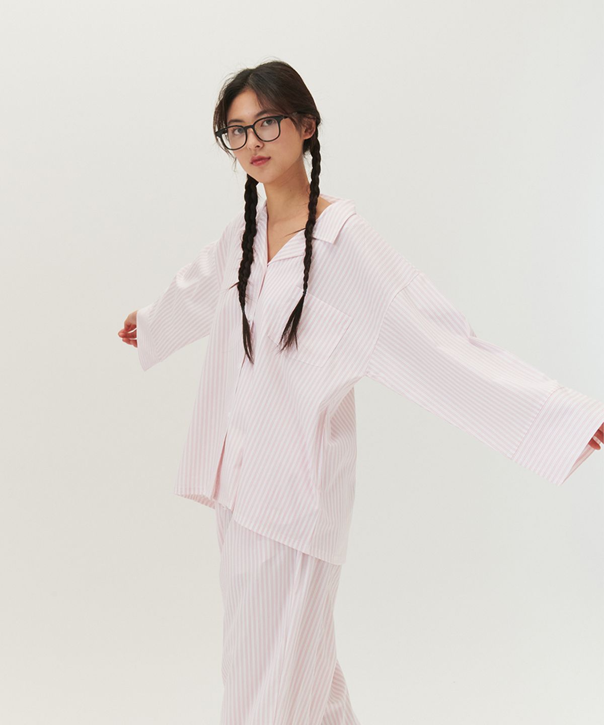 오끼뜨(OGGITT) (uni)도미토리 펜슬 스트라이프 파자마 핑크