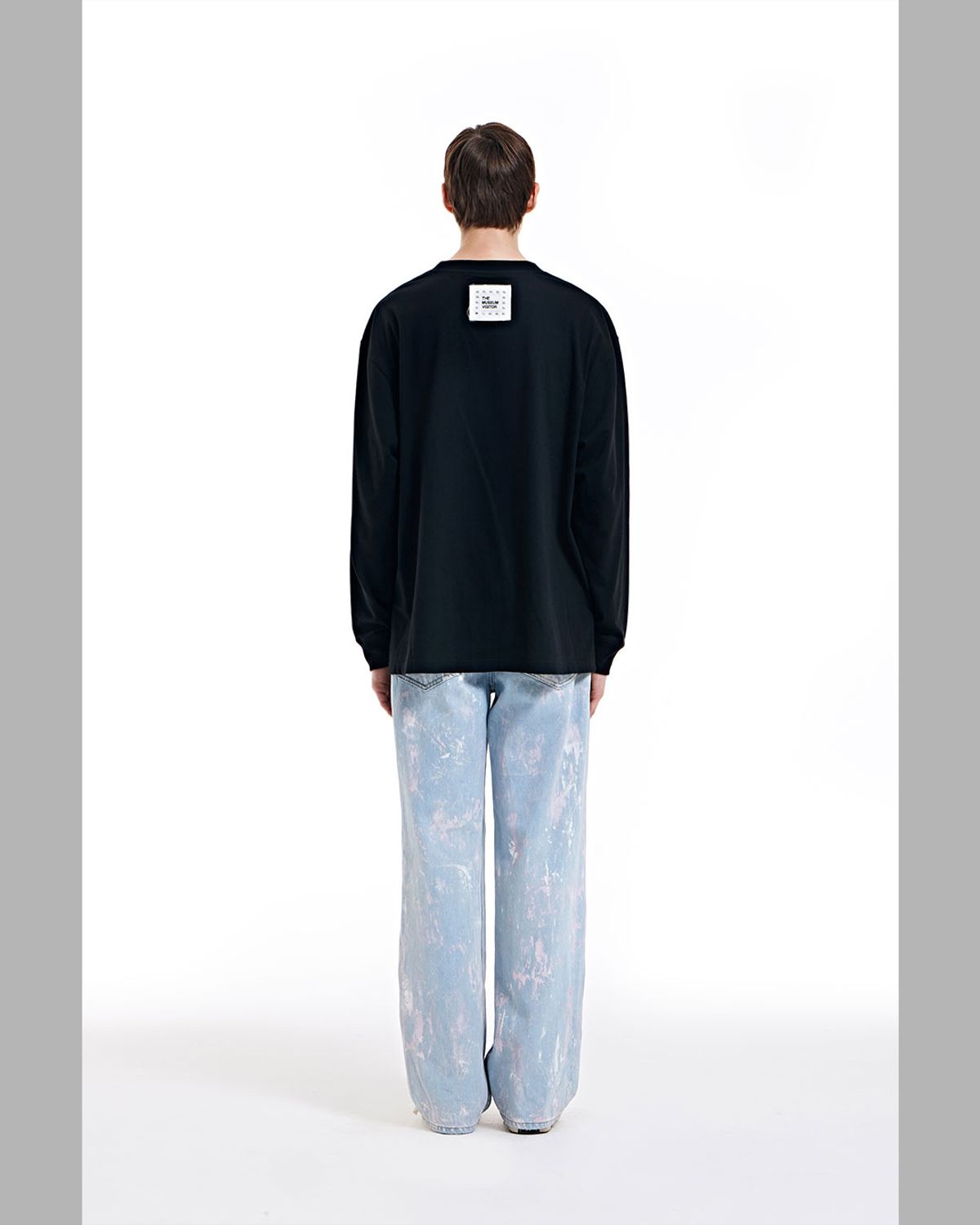 더뮤지엄비지터(THEMUSEUMVISITOR) BLURRED HEART PRINTED LONG SLEEVE (BLACK)