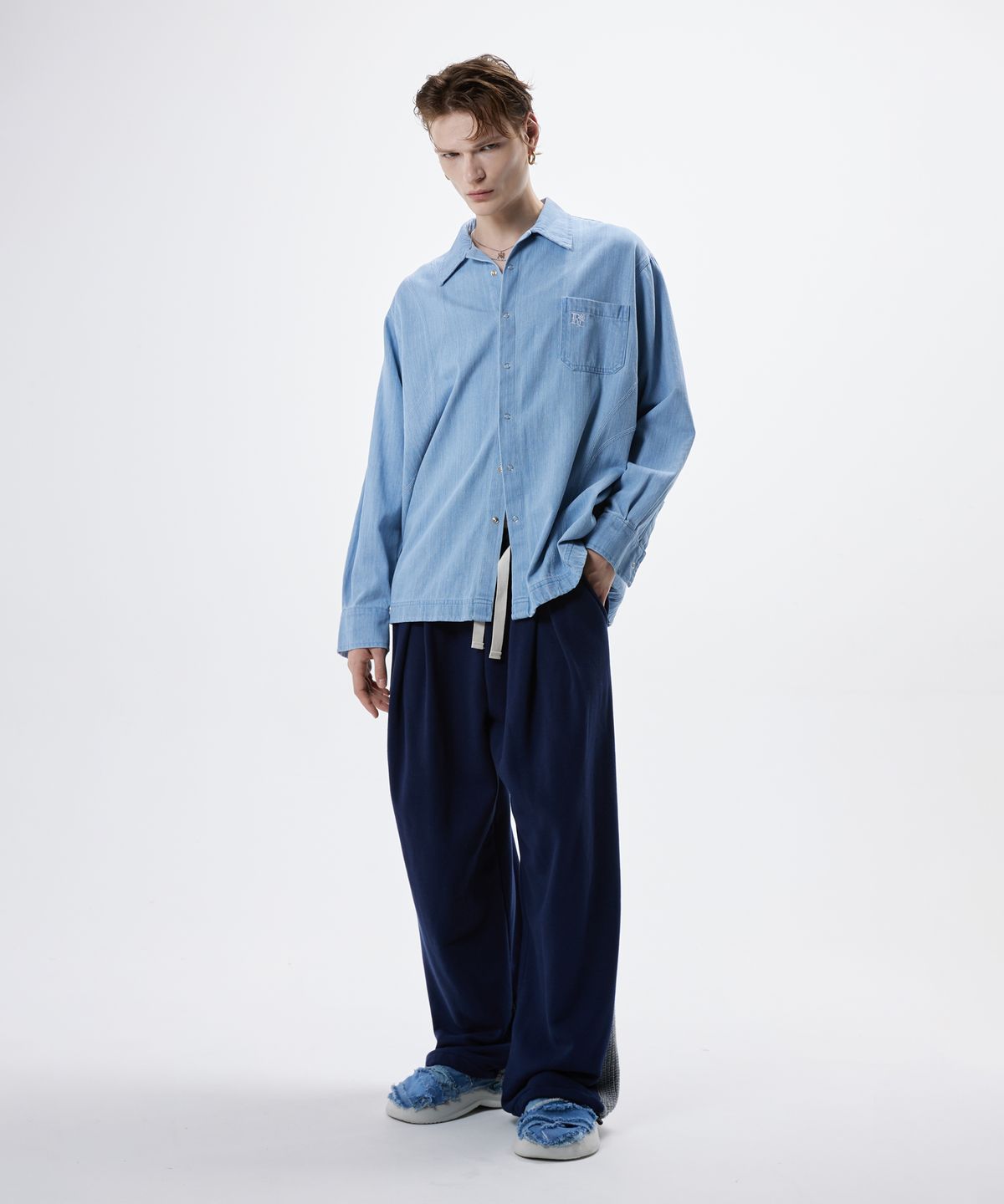 알에스에스씨(RSSC) CURVY STITCHED DENIM SHIRT - LIGHT DENIM