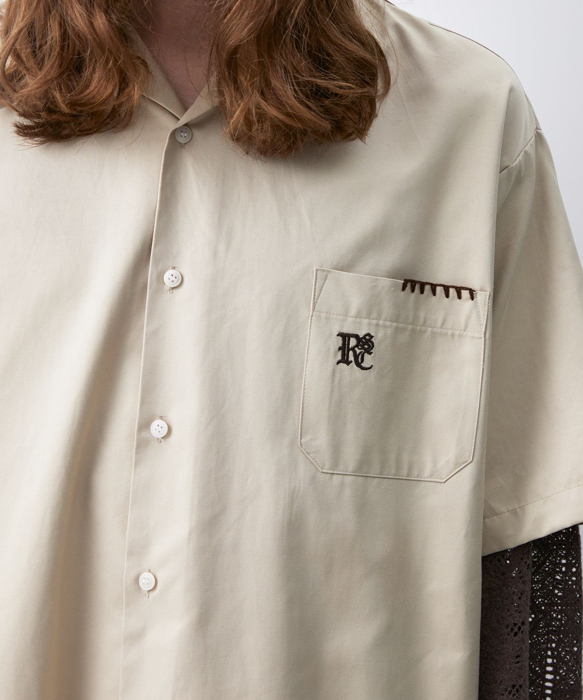 알에스에스씨(RSSC) KNIT SLEEVE LAYERED SHIRT - BEIGE
