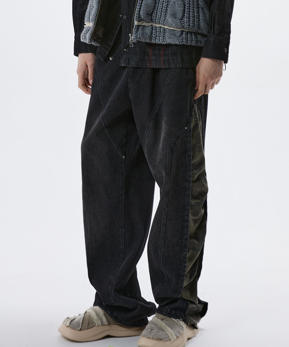 알에스에스씨(RSSC) INCISION SIDE WRINKLE DENIM PANTS - BLACK