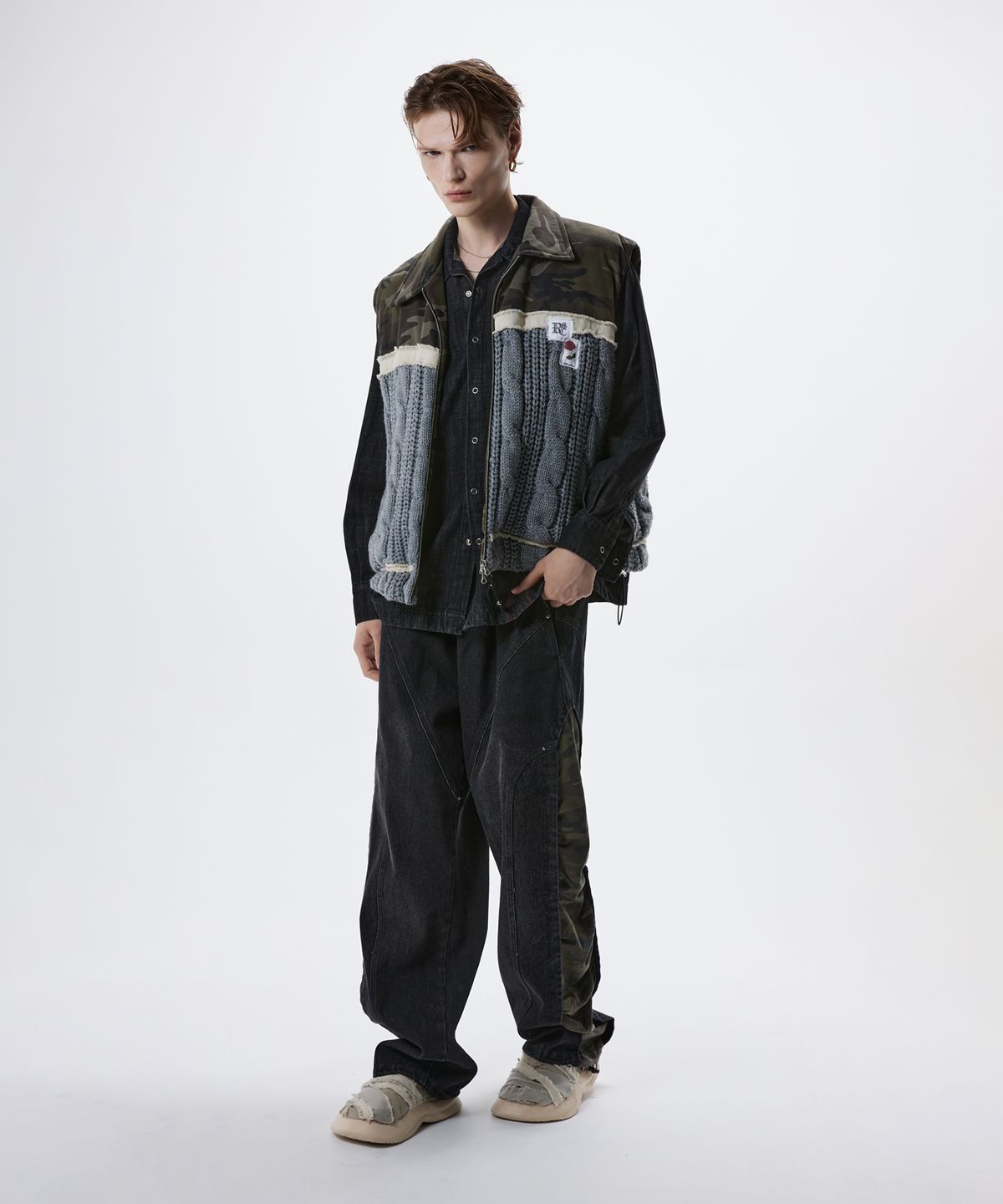 알에스에스씨(RSSC) INCISION SIDE WRINKLE DENIM PANTS - BLACK