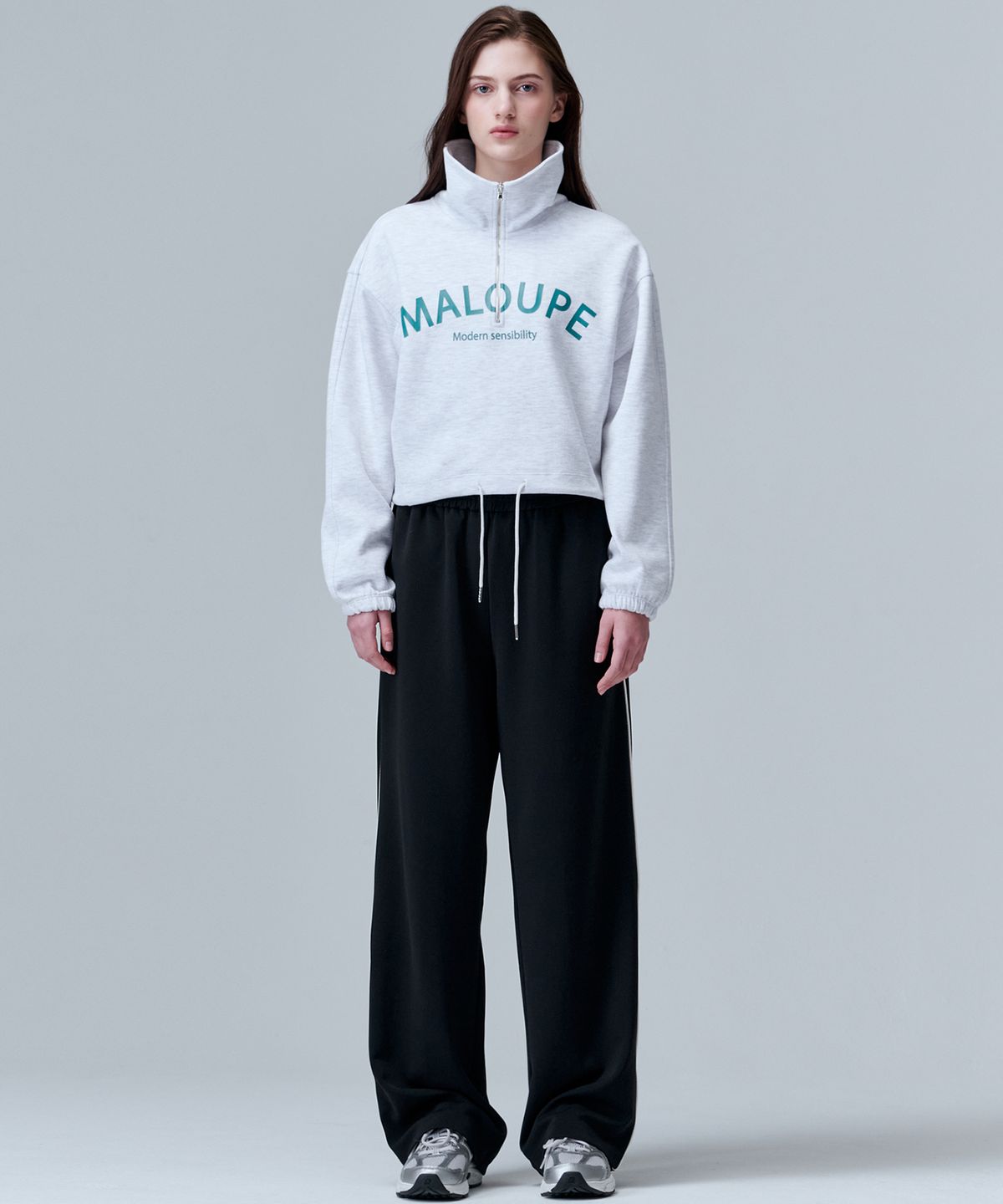 마롭(MALOUPE) 5302 아노락 크롭 스웻셔츠 (라이트 그레이)