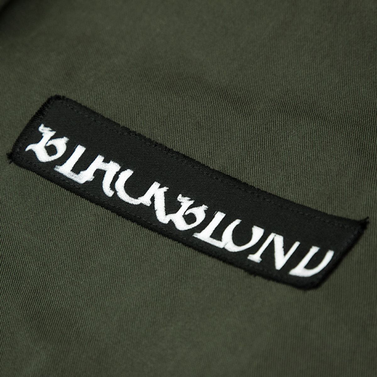 블랙블론드(BLACKBLOND) 비비디 히든 거츠 로고 와이드 카고 팬츠 (카키)