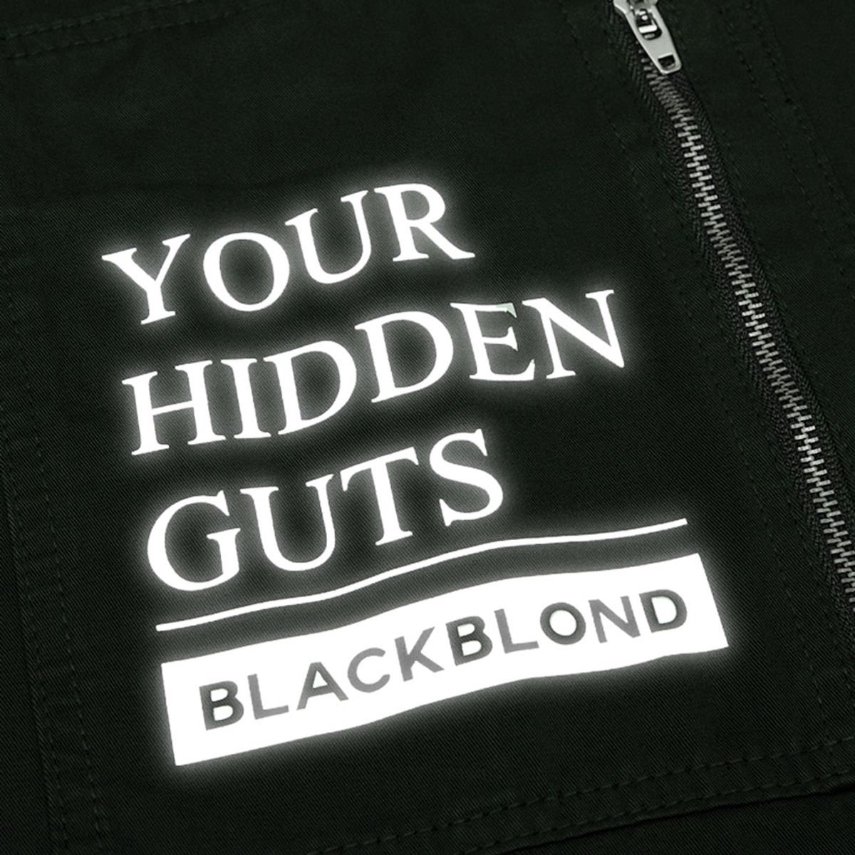블랙블론드(BLACKBLOND) 비비디 히든 거츠 로고 와이드 카고 팬츠 (카키)