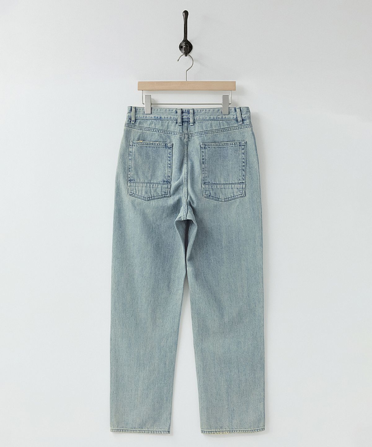 러프사이드(ROUGHSIDE) Drape Denim Pants Bleach
