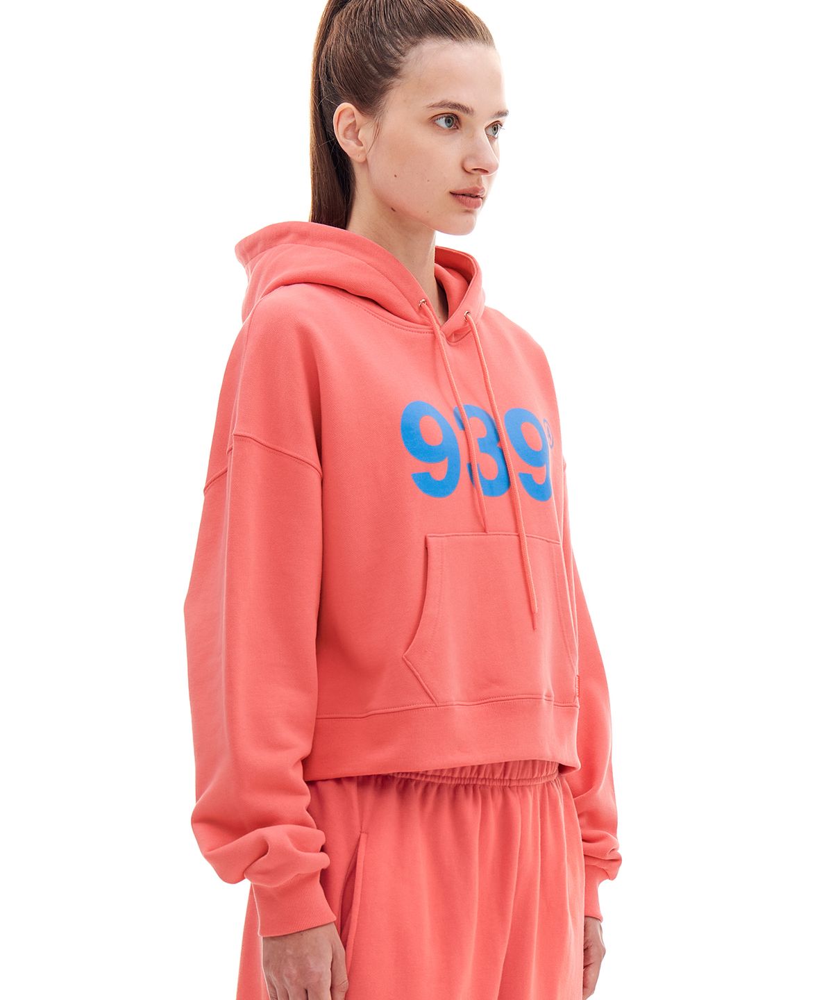 아카이브 볼드(ARCHIVE BOLD) 939 LOGO CROP HOOD (SALMON)