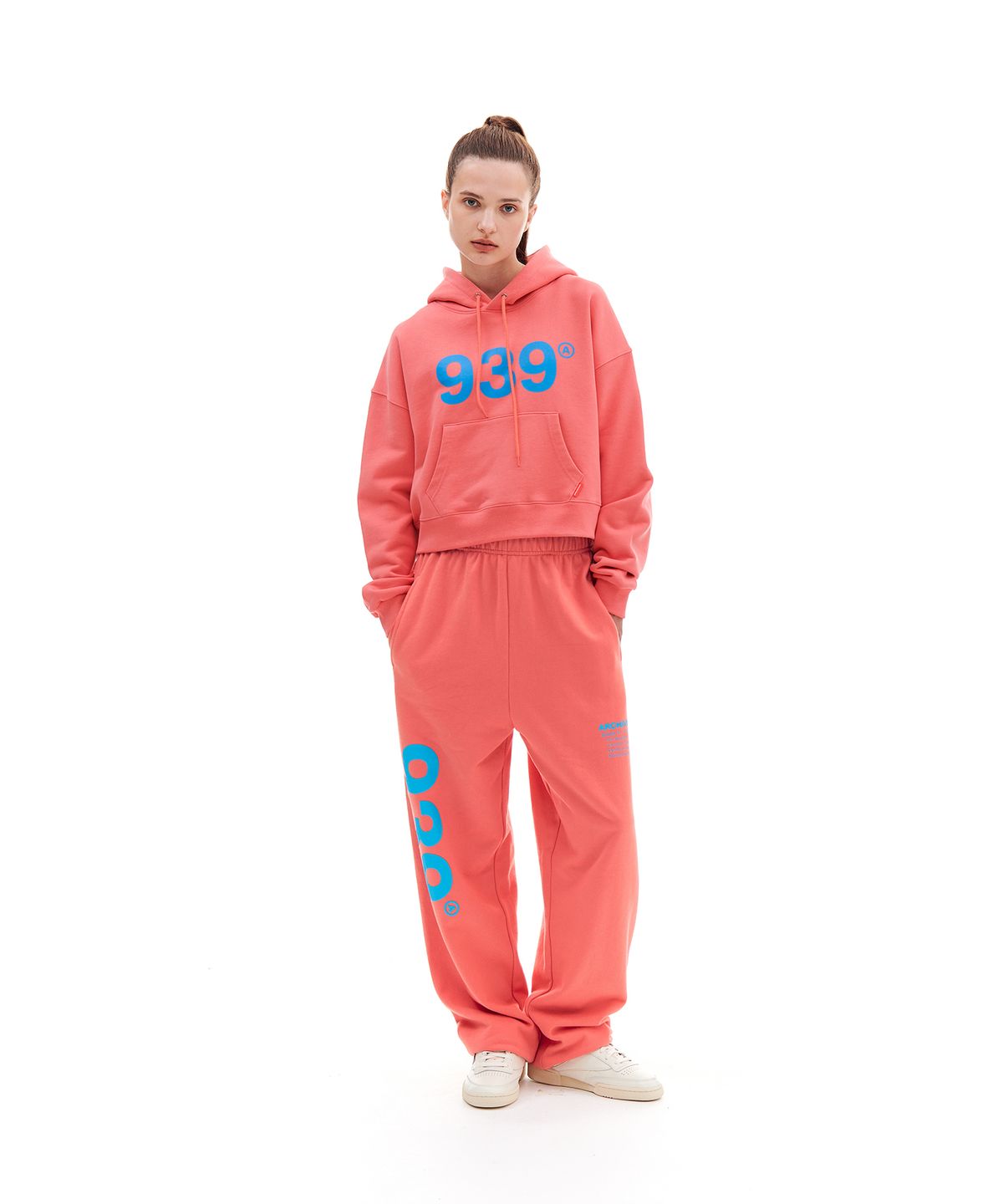 아카이브 볼드(ARCHIVE BOLD) 939 LOGO CROP HOOD (SALMON)