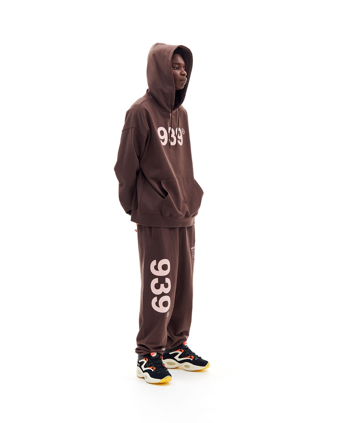 아카이브 볼드(ARCHIVE BOLD) 939 LOGO HOOD (BROWN)