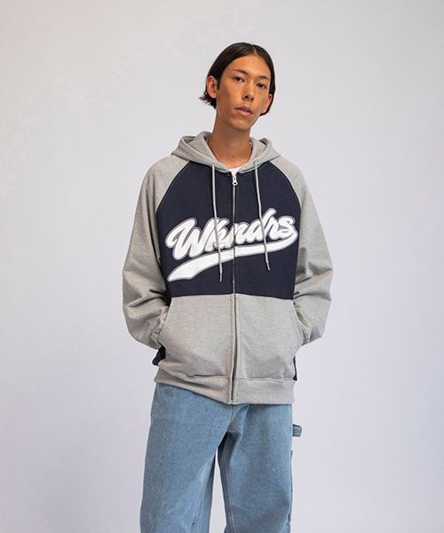 ENHYPENソヌ着用WKNDRSのBASEBALL SCRIPT ZIPUP HOODIE ☆ENHYPEN ソヌ 着用！！【WKNDRS】BASEBALL SCRIPT ZIPUP