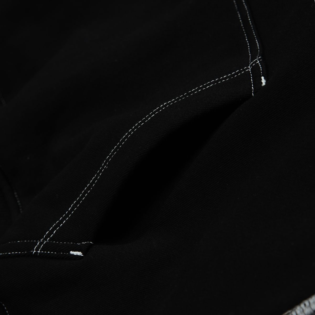 마크엠(MARKM) (W) STITCH CROP HOODIE BLACK
